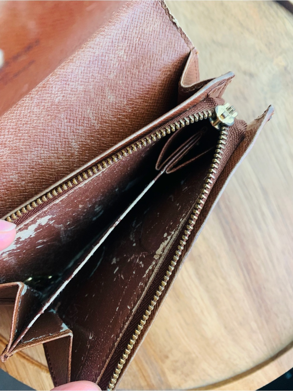 Louis Vuitton Monogram Canvas Trifold Wallet in Brown with Gold Accents Vintage - Picture 7 of 7